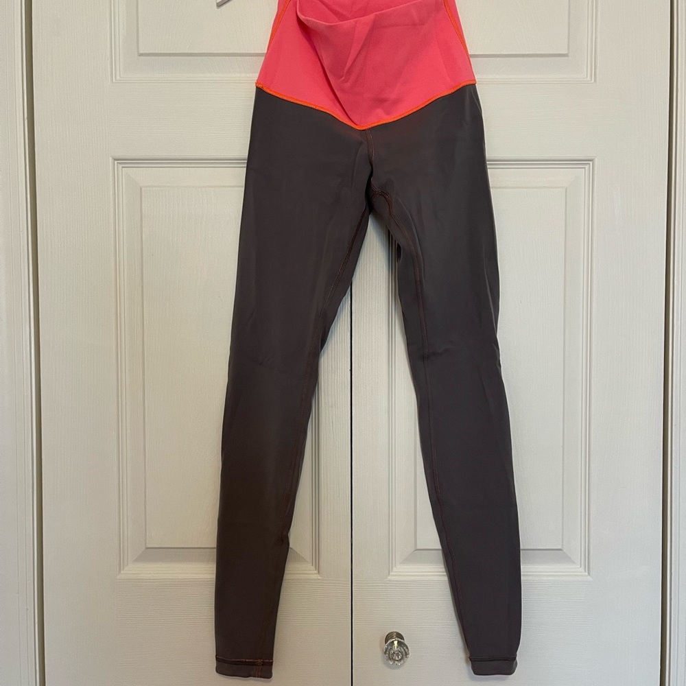 Lululemon Reversible Wunder Unders Size 6 - image 6